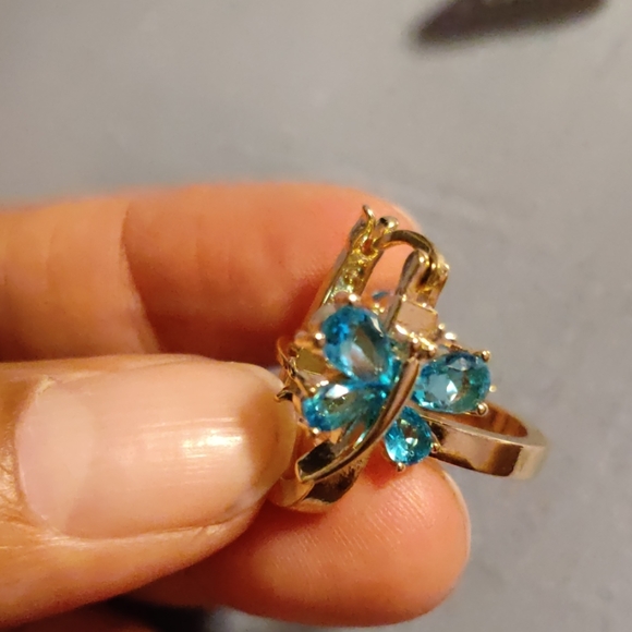 Gold plated Earings - Picture 3 of 8